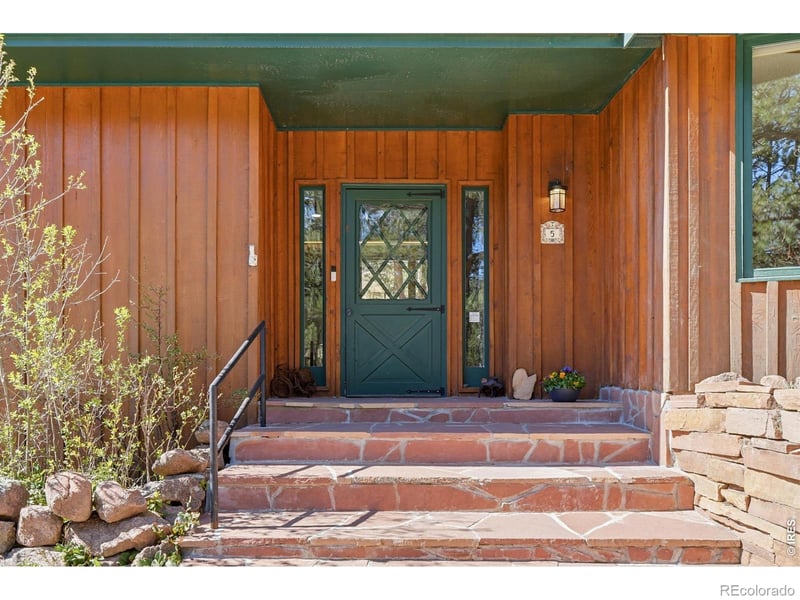 5 Mohawk Rd, Lyons, CO 80540