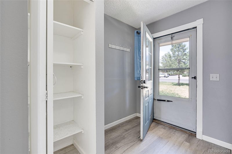 6712 Holland Way, Littleton, CO 80128