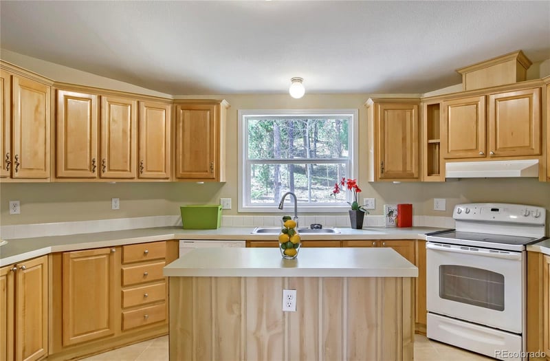 120 Blue Spruce Rd, Black Hawk, CO 80422