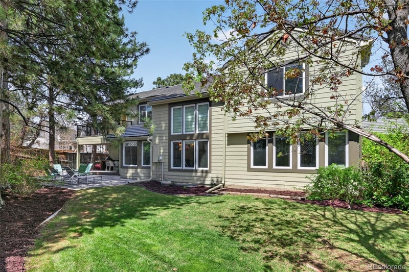 9830 Fair Ln, Englewood, CO 80111