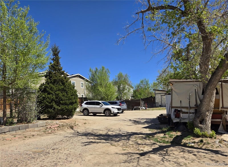 1228 S Clinton St, Denver, CO 80247