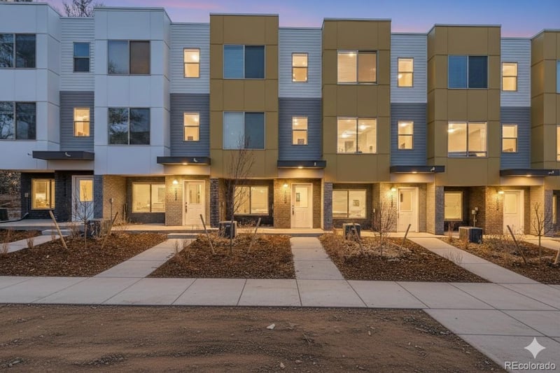 15344 69th Ave, Arvada, CO 80007