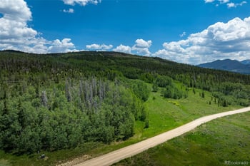 2140 Val Moritz Dr, Granby, CO 80446