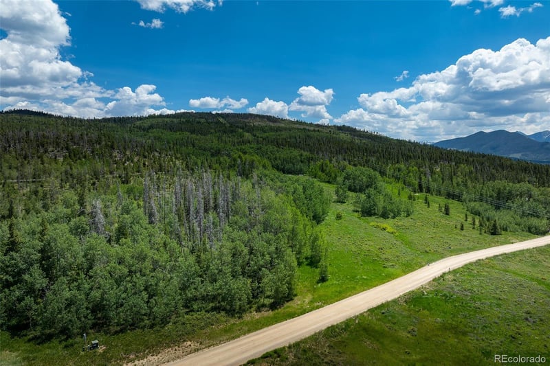 2140 Val Moritz Dr, Granby, CO 80446