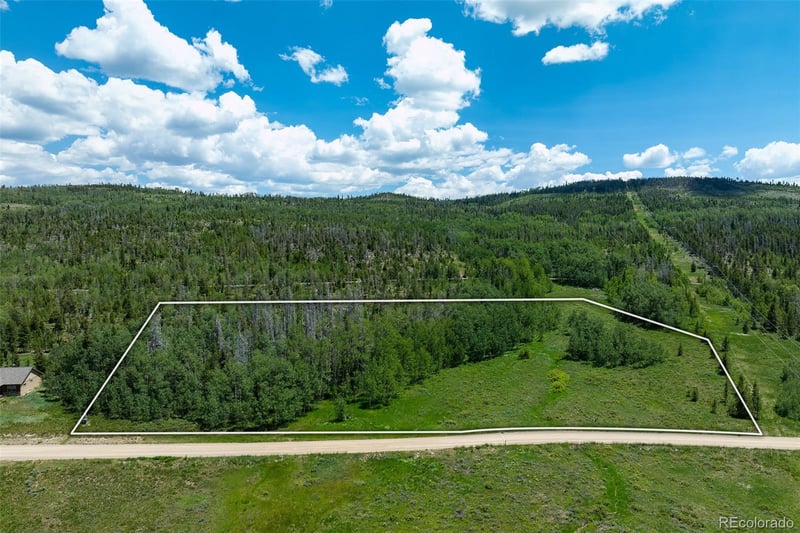 2140 Val Moritz Dr, Granby, CO 80446