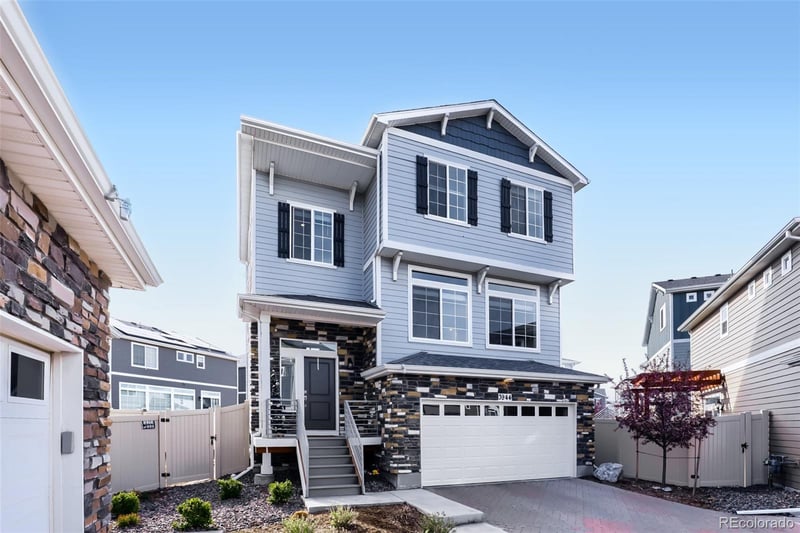 3944 Quatar Ct, Aurora, CO 80019