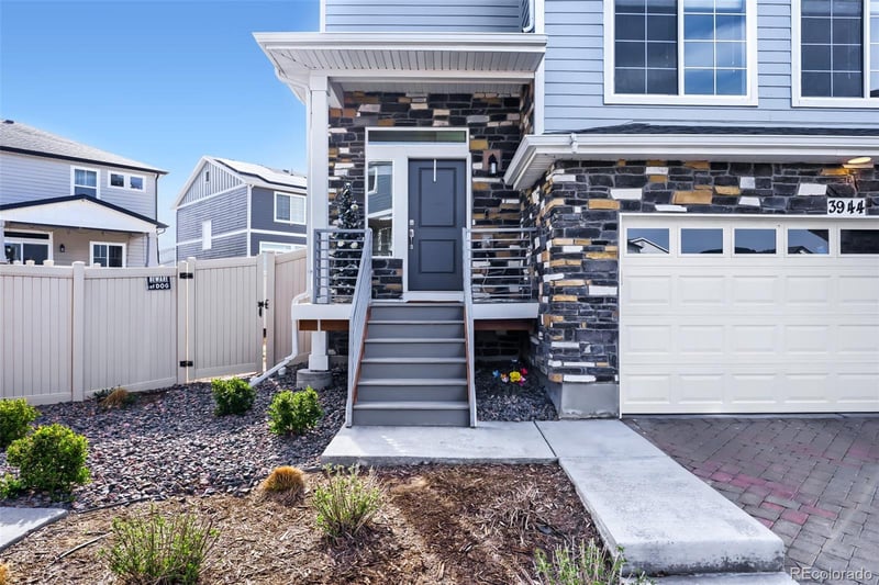 3944 Quatar Ct, Aurora, CO 80019