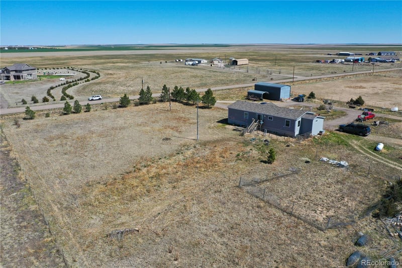 49800 112th Ave, Bennett, CO 80102