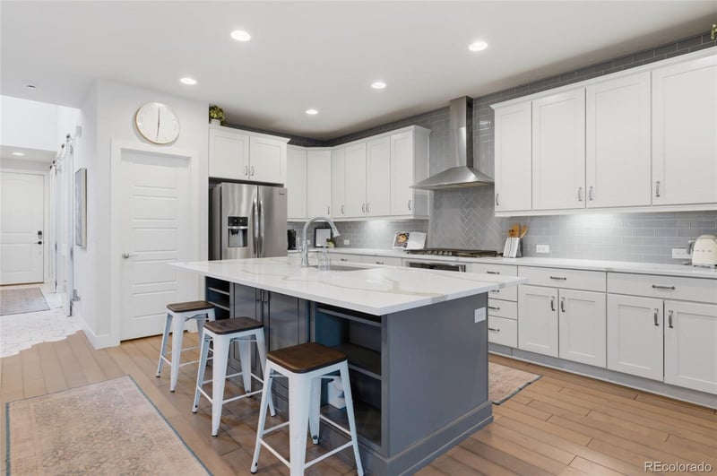 1156 Lincoln St, Denver, CO 80210