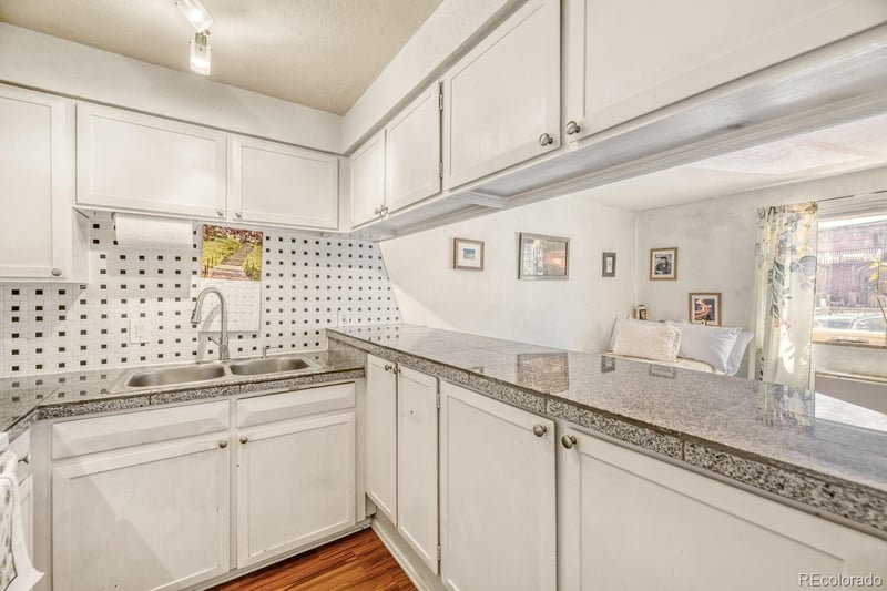 1260 York St #203, Denver, CO 80206