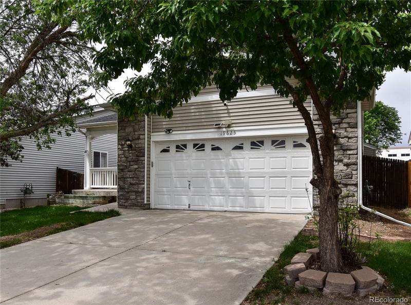 19625 Montview Dr, Aurora, CO 80011