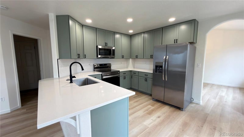 19625 Montview Dr, Aurora, CO 80011