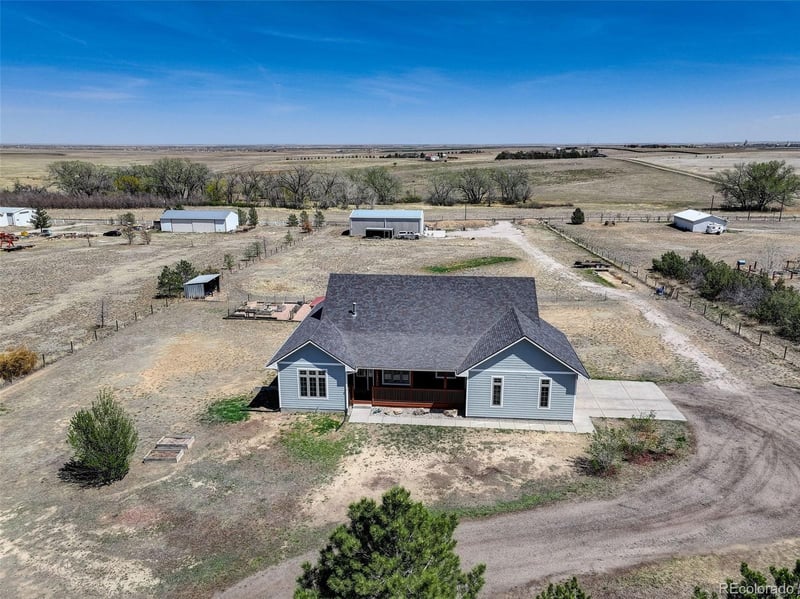 59956 Commanche Way, Strasburg, CO 80136