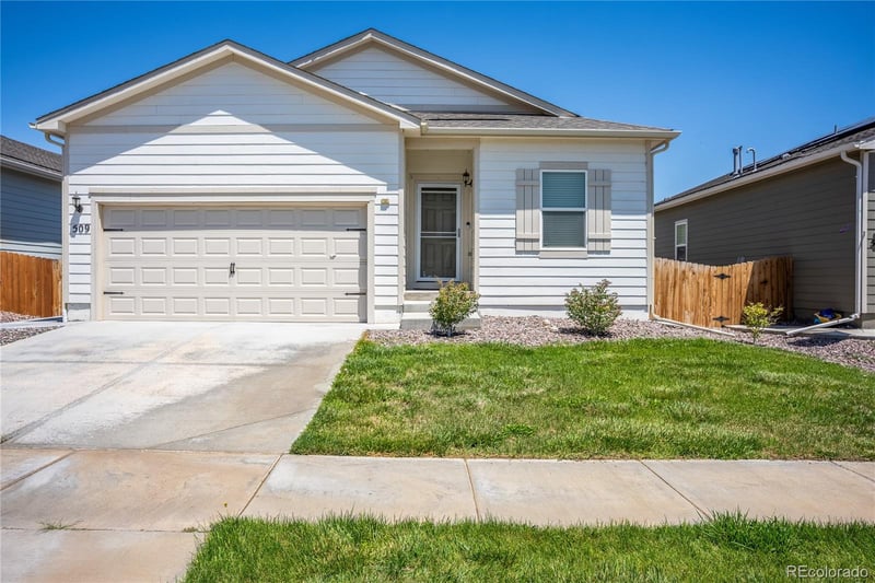 509 Depot Ave, Keenesburg, CO 80643