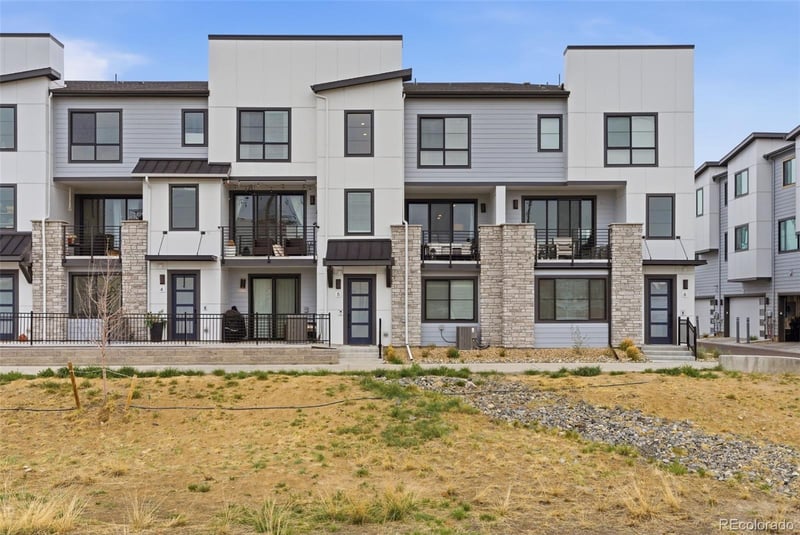 2048 Holly St #5, Denver, CO 80222