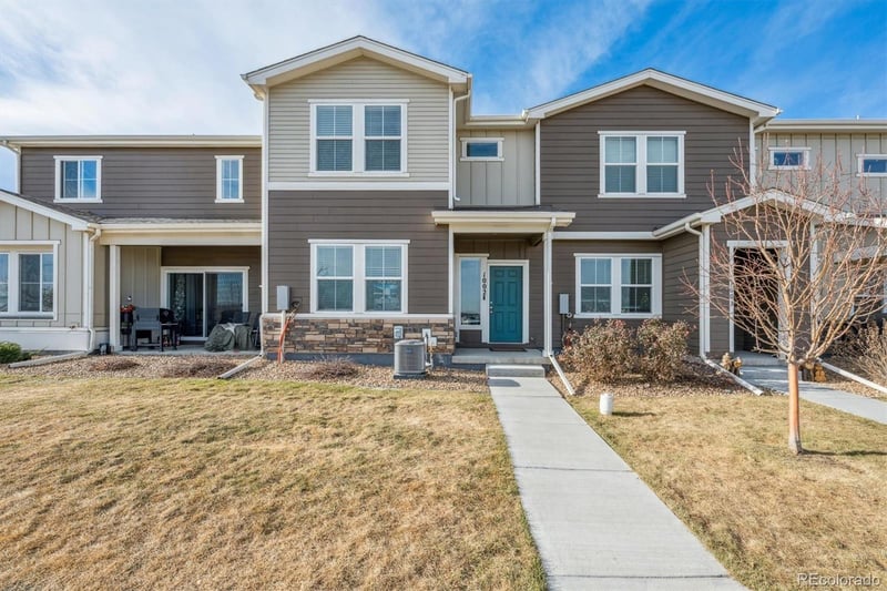 10581 Paris St #1002, Commerce City, CO 80640