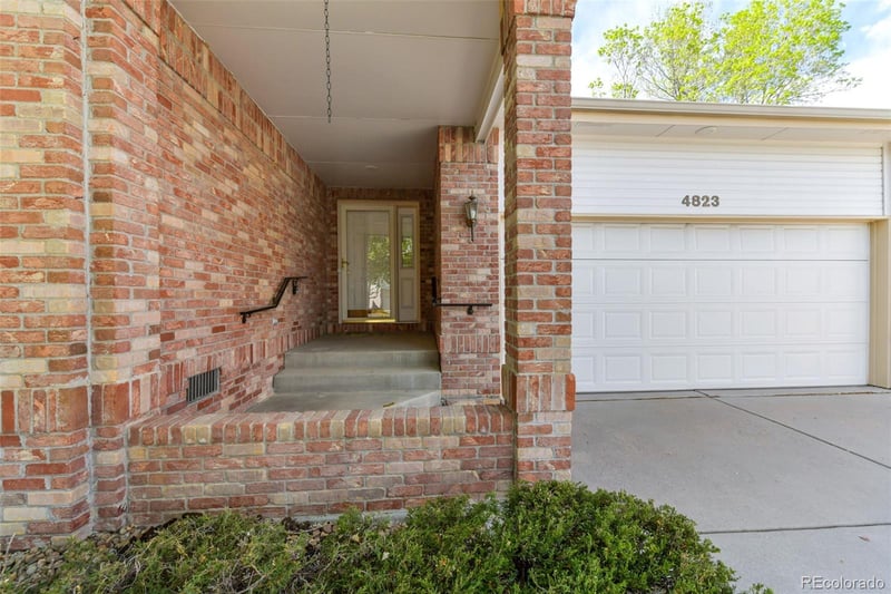 4823 Greenwich Pl, Highlands Ranch, CO 80130
