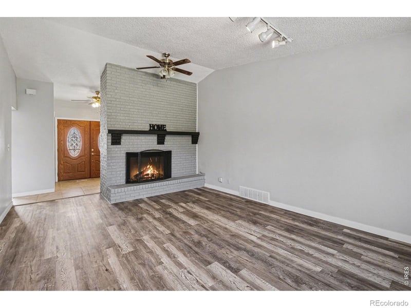 915 White Elm Dr, Loveland, CO 80538