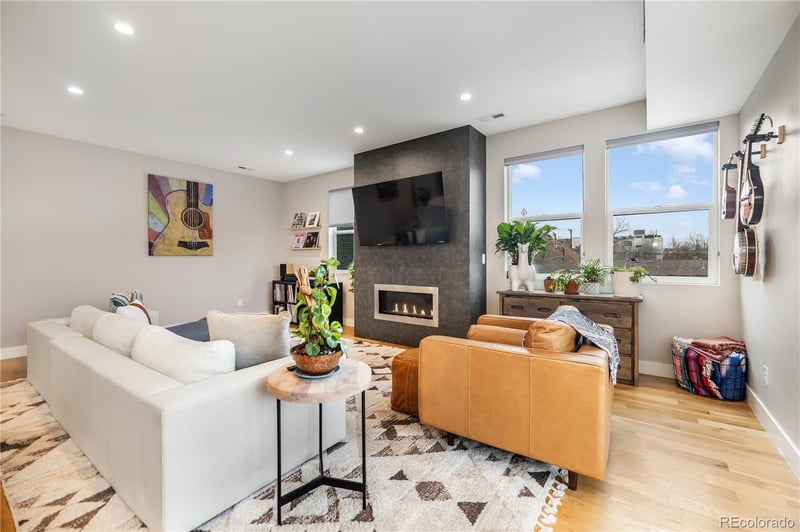 1728 Hooker St, Denver, CO 80204