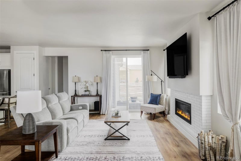 8110 Sterling Ranch Ave, Littleton, CO 80125