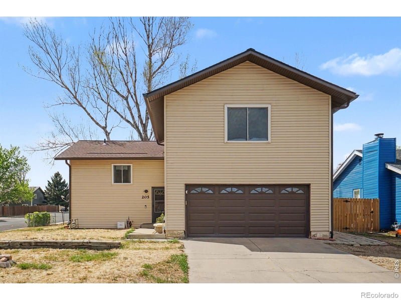 205 6th St, Mead, CO 80542