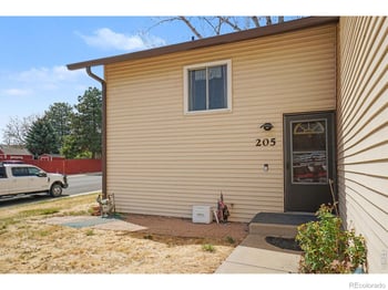 205 6th St, Mead, CO 80542