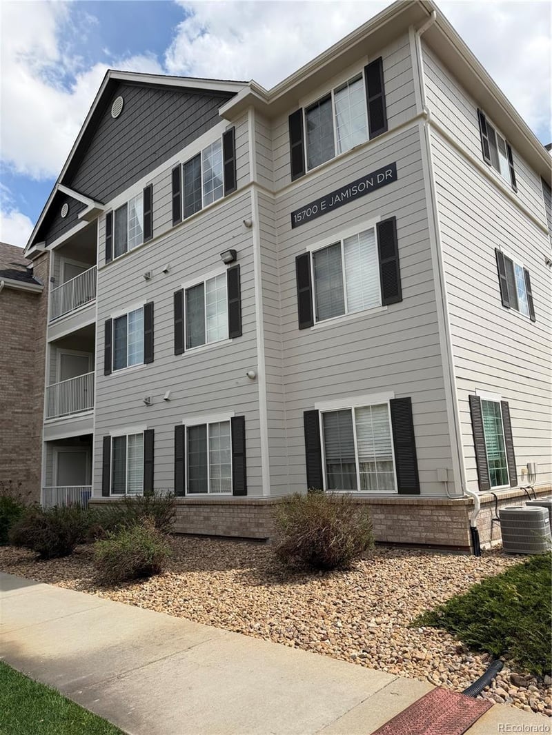 15700 Jamison Dr #2-208, Englewood, CO 80112