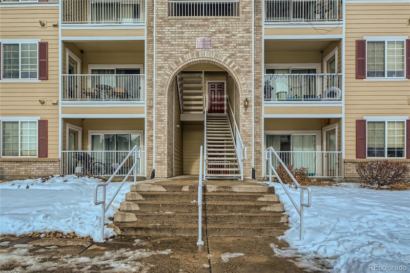 15700 Jamison Dr #2-208, Englewood, CO 80112