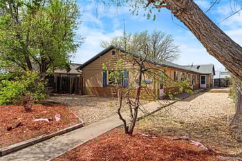 1101 Akron St, Aurora, CO 80010