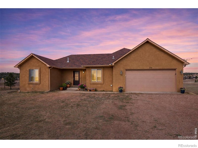 573 Empire Rd, Florissant, CO 80816