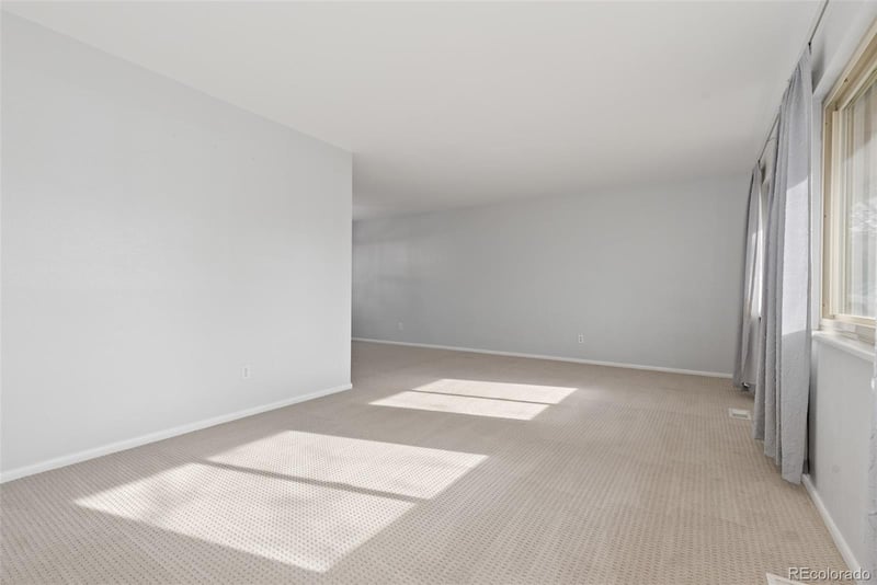 2664 Richfield St, Aurora, CO 80013