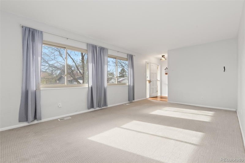 2664 Richfield St, Aurora, CO 80013