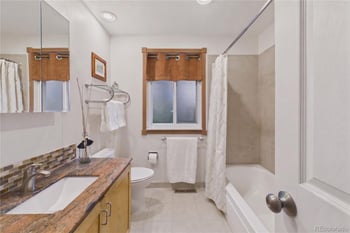 8135 Ogden St, Centennial, CO 80122