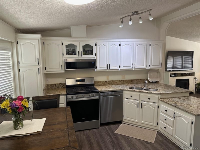 94 Nickerson Ave, Poncha Springs, CO 81242