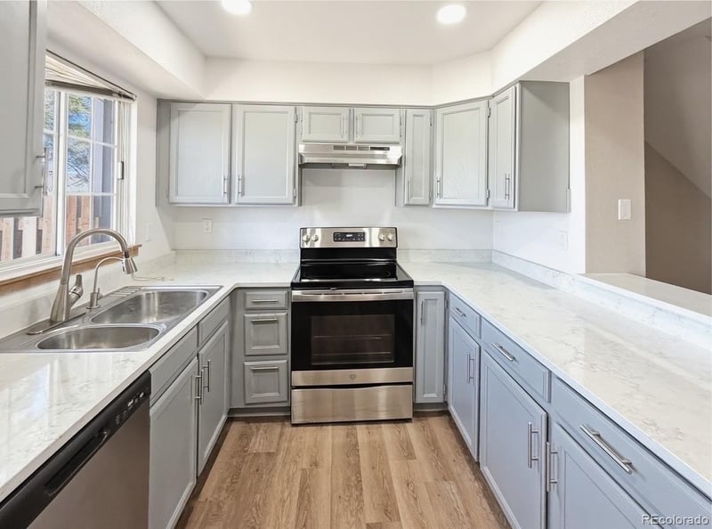8215 S Fillmore Cir, Littleton, CO 80122