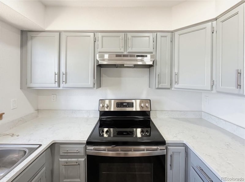 8215 S Fillmore Cir, Littleton, CO 80122