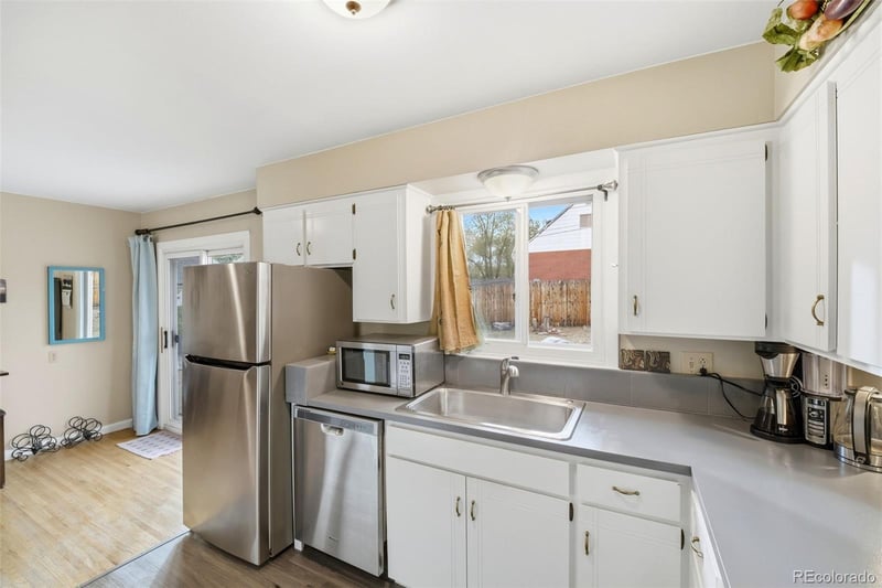 3712 Sheffield Ln, Colorado Springs, CO 80907