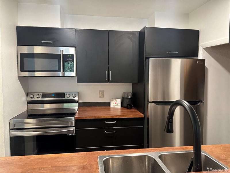 6660 E Mississippi Ave #9, Denver, CO 80224