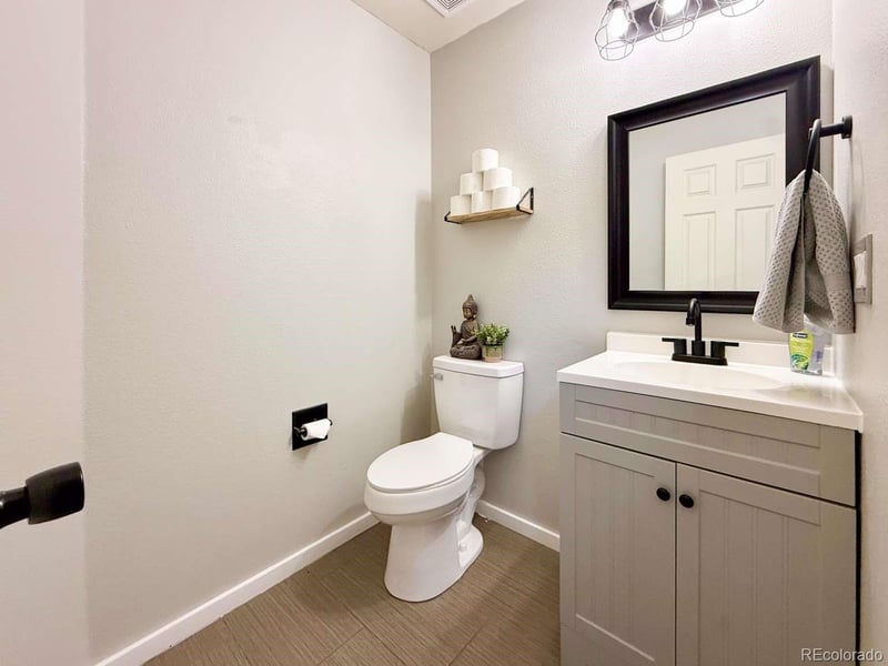 22264 Belleview Pl, Aurora, CO 80015