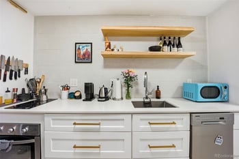 148 Emerson St #104, Denver, CO 80209