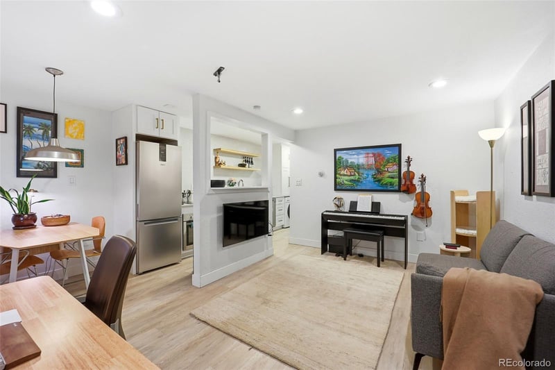 148 Emerson St #104, Denver, CO 80209