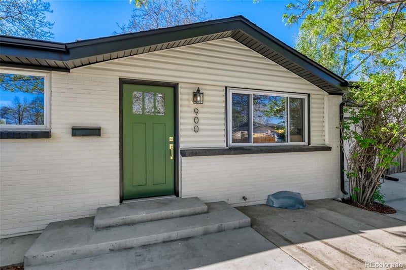 900 Essex Dr, Denver, CO 80229