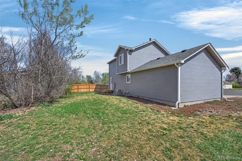 987 Briarwood Ave, Littleton, CO 80120