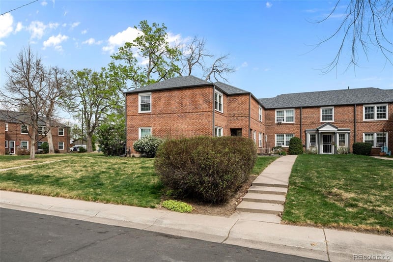 2828 Jasmine St, Denver, CO 80207