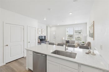 1964 Gold Bug Way, Aurora, CO 80018