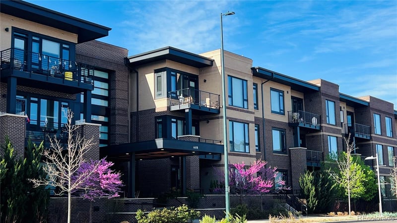 6618 Lowry Blvd #205, Denver, CO 80230