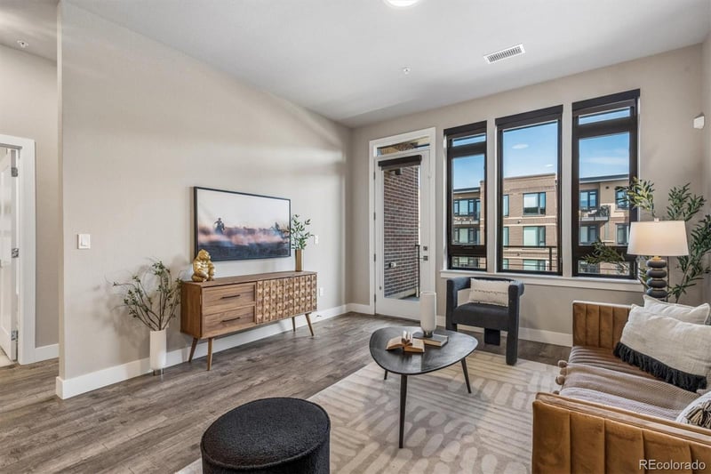 6618 Lowry Blvd #205, Denver, CO 80230
