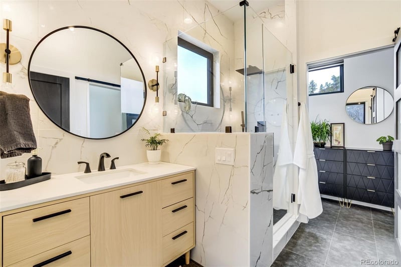 284 Crystal Park Rd, Manitou Springs, CO 80829