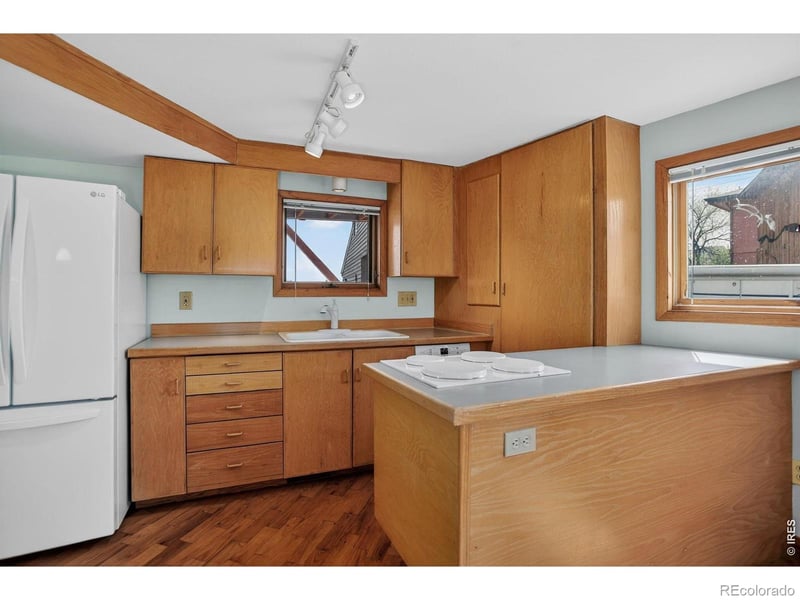 215 Ewald Ave, Lyons, CO 80540