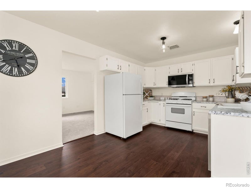 5908 Neptune Dr, Fort Collins, CO 80525